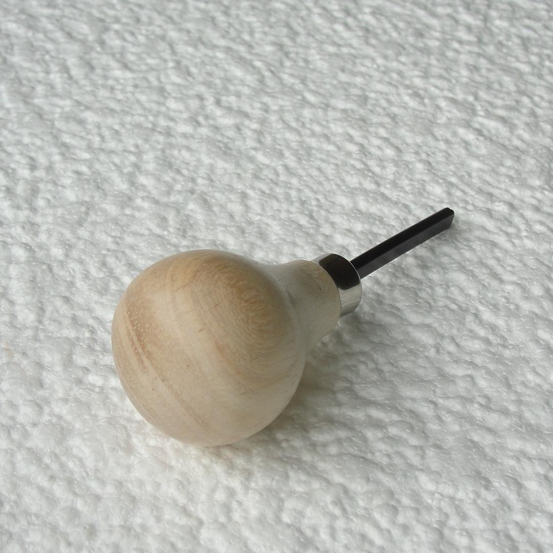 Pomůcka k fasování do krapen či šatonů